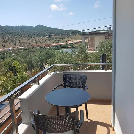 Leo-zeka 3* Ksamil